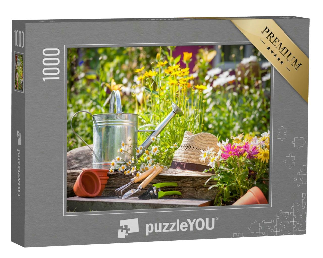 Puzzle 1000 Teile „Gartengeräte und Strohhut im Garten“