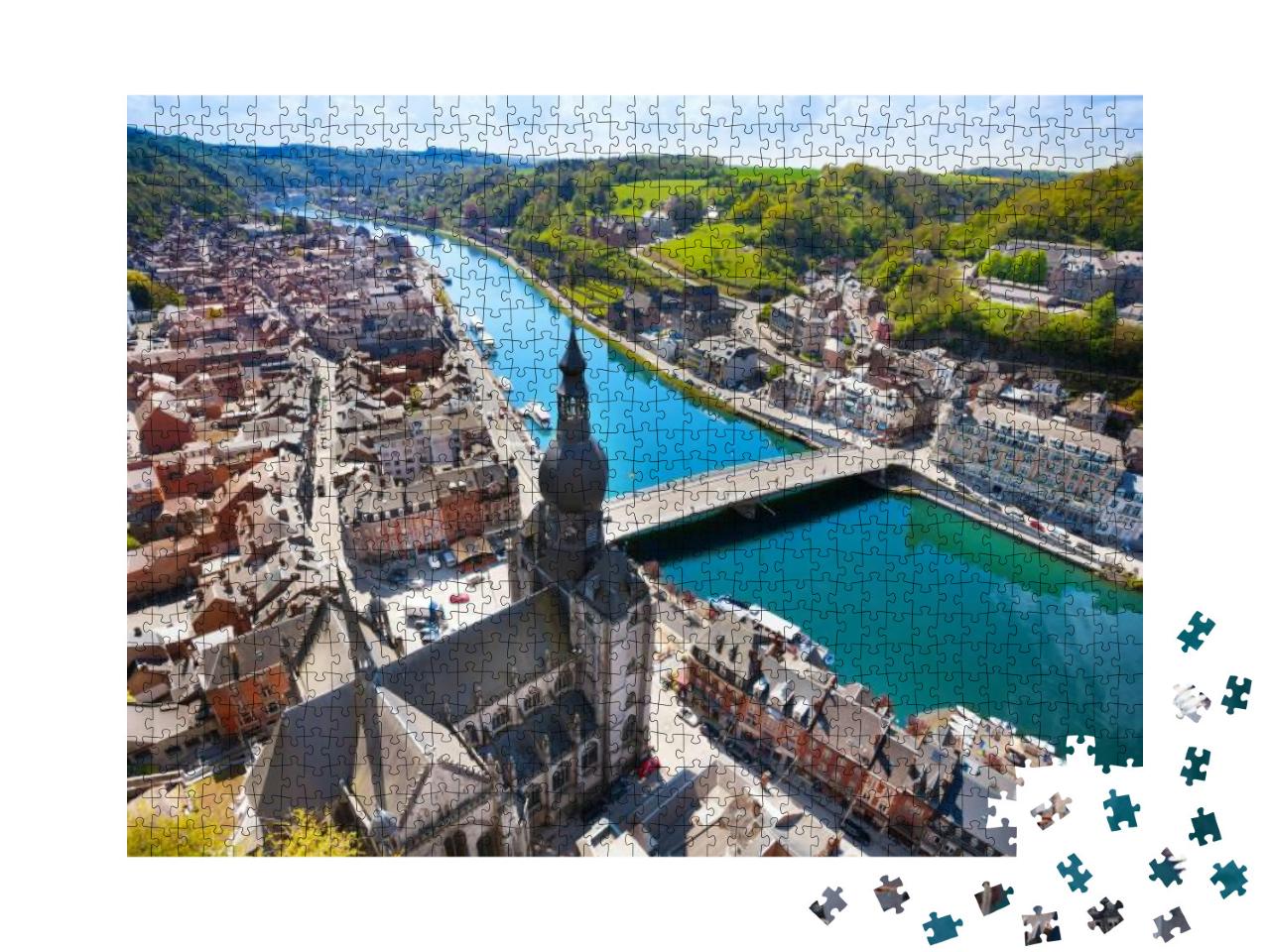 Puzzle 1000 Teile „Die Draufsicht der Brücke Pont Charles de Gaulle über die Maas in Dinant, Belgien“