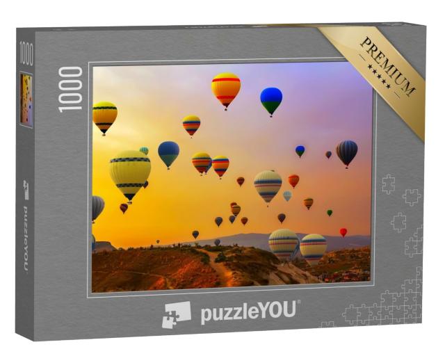 Puzzle 1000 Teile „Heißluftballons, die auf einem Berg landen, Kappadokien, Türkei“