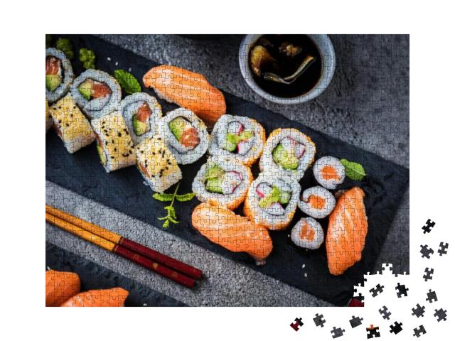Puzzle 1000 Teile „Sushi mit Lachs, Thunfisch und mehr“