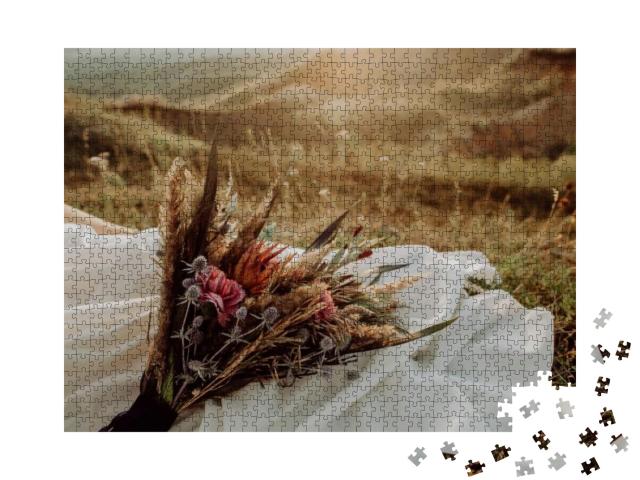 Puzzle 1000 Teile „Hochzeitsstrauß im Boho-Stil aus Wildblumen“