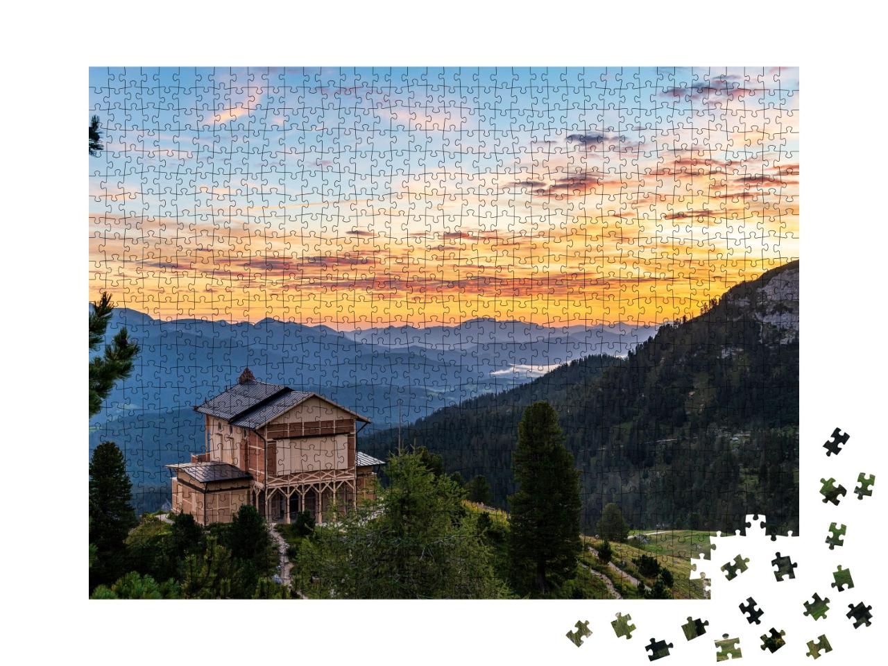 Puzzle 1000 Teile „Sonnenaufgang über dem Königshaus von Ludwig II auf dem Schachen“