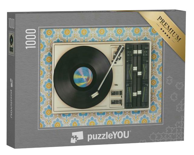 Puzzle 1000 Teile „Retro-Plattenspieler auf Blumentapete“