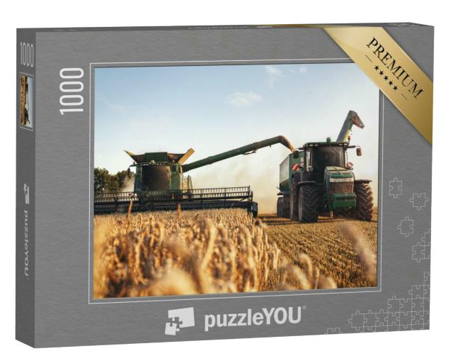 Puzzle 1000 Teile „Mähdrescher und Traktor bei der Arbeit auf einem Weizenfeld“