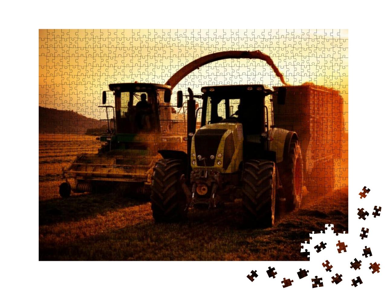Puzzle 1000 Teile „Traktoren auf einem Acker bei Sonnenuntergang“