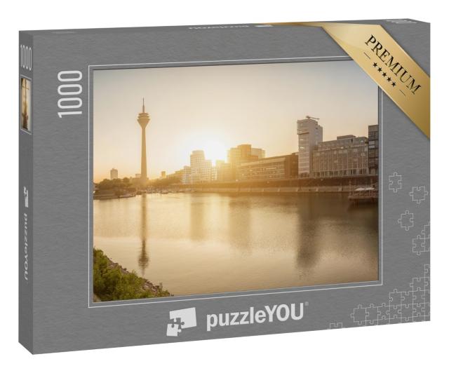 Puzzle 1000 Teile „Sonnenaufgang über Düsseldorf, Hauptstadt von Nordrhein-Westfalen“