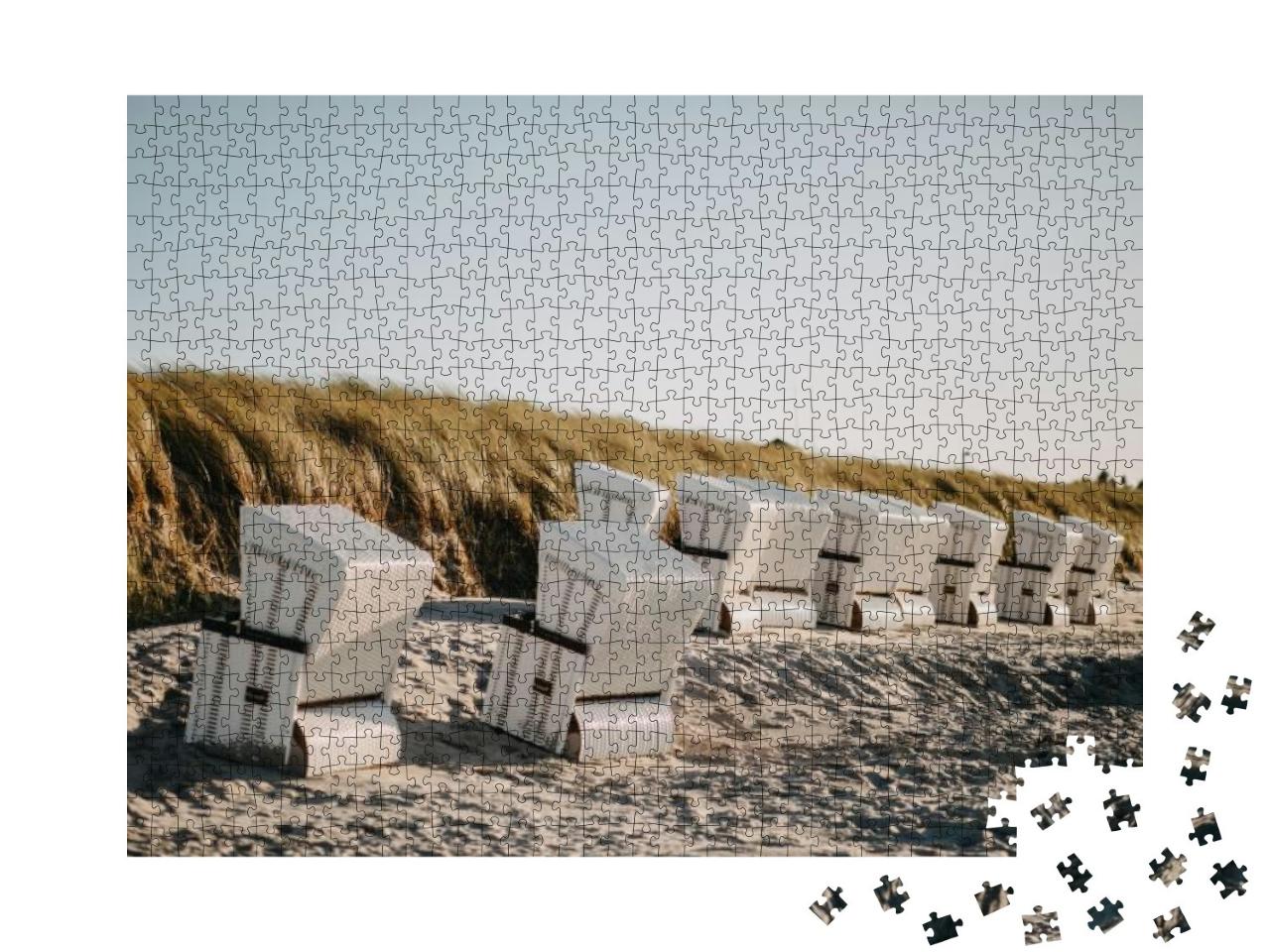 Puzzle 1000 Teile „Überdachte Strandkörbe bei Wind“