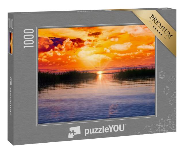 Puzzle 1000 Teile „Glühender Sonnenuntergang über dem Chiemsee in Bayern, Deutschland“