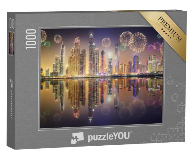Puzzle 1000 Teile „Panorama der Wolkenkratzer in Dubai Marina mit Feuerwerk“