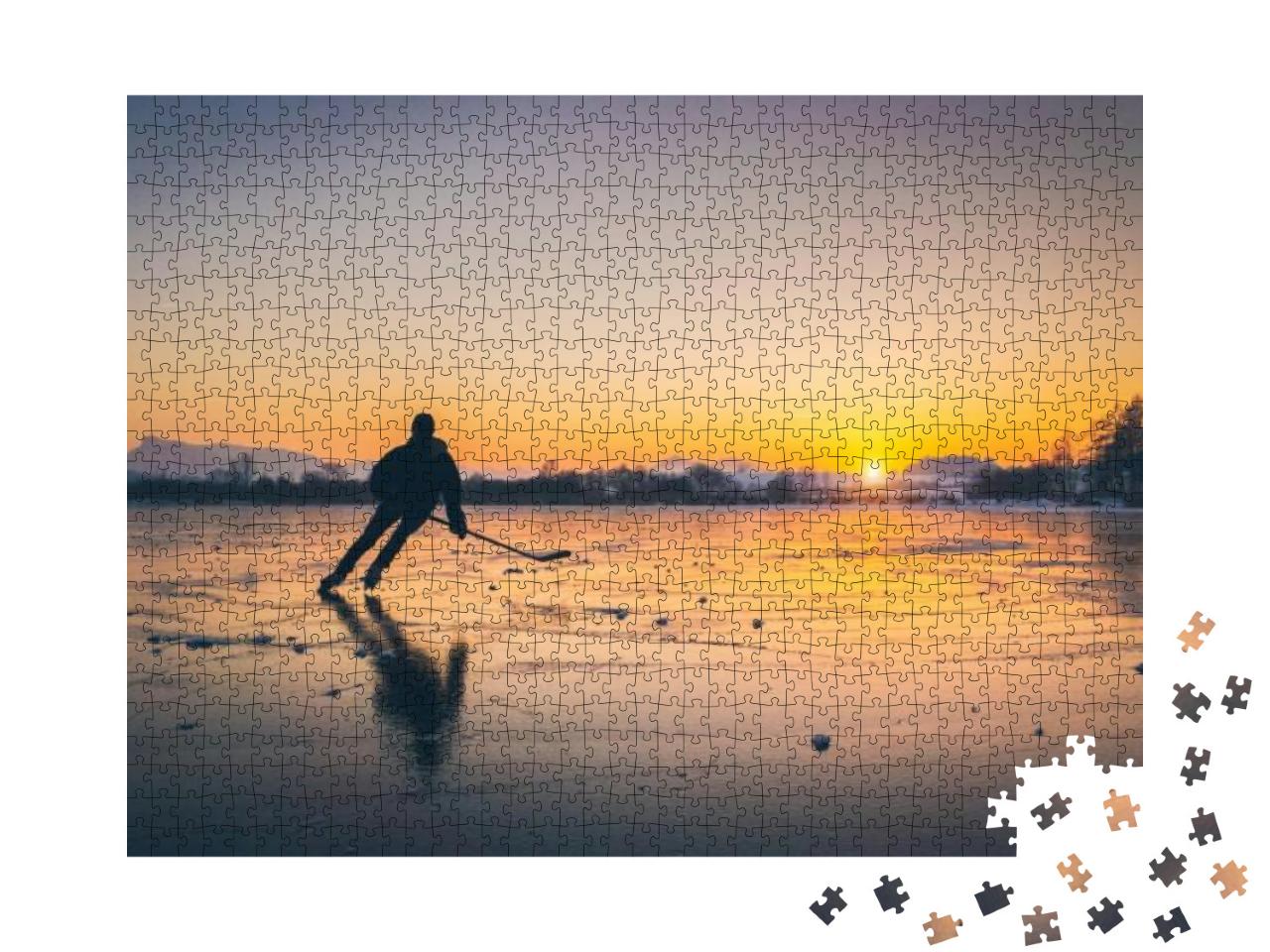 Puzzle 1000 Teile „Silhouette eines jungen Eishockeyspielers auf einem zugefrorenen See“