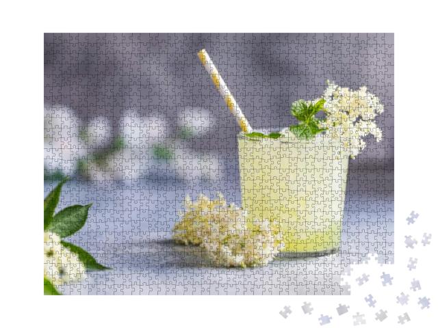 Puzzle 1000 Teile „Frische Limonade mit Zitrone, Limettensaft und Holunderblüten“