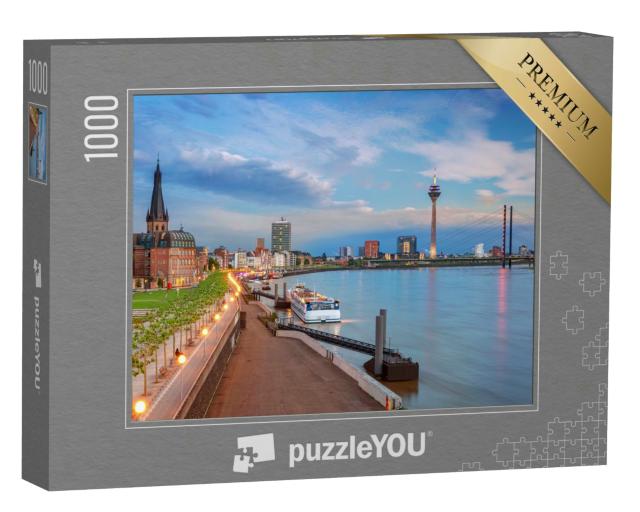 Puzzle 1000 Teile „Rhein bei Sonnenuntergang: Panorama aus Düsseldorf, Deutschland“