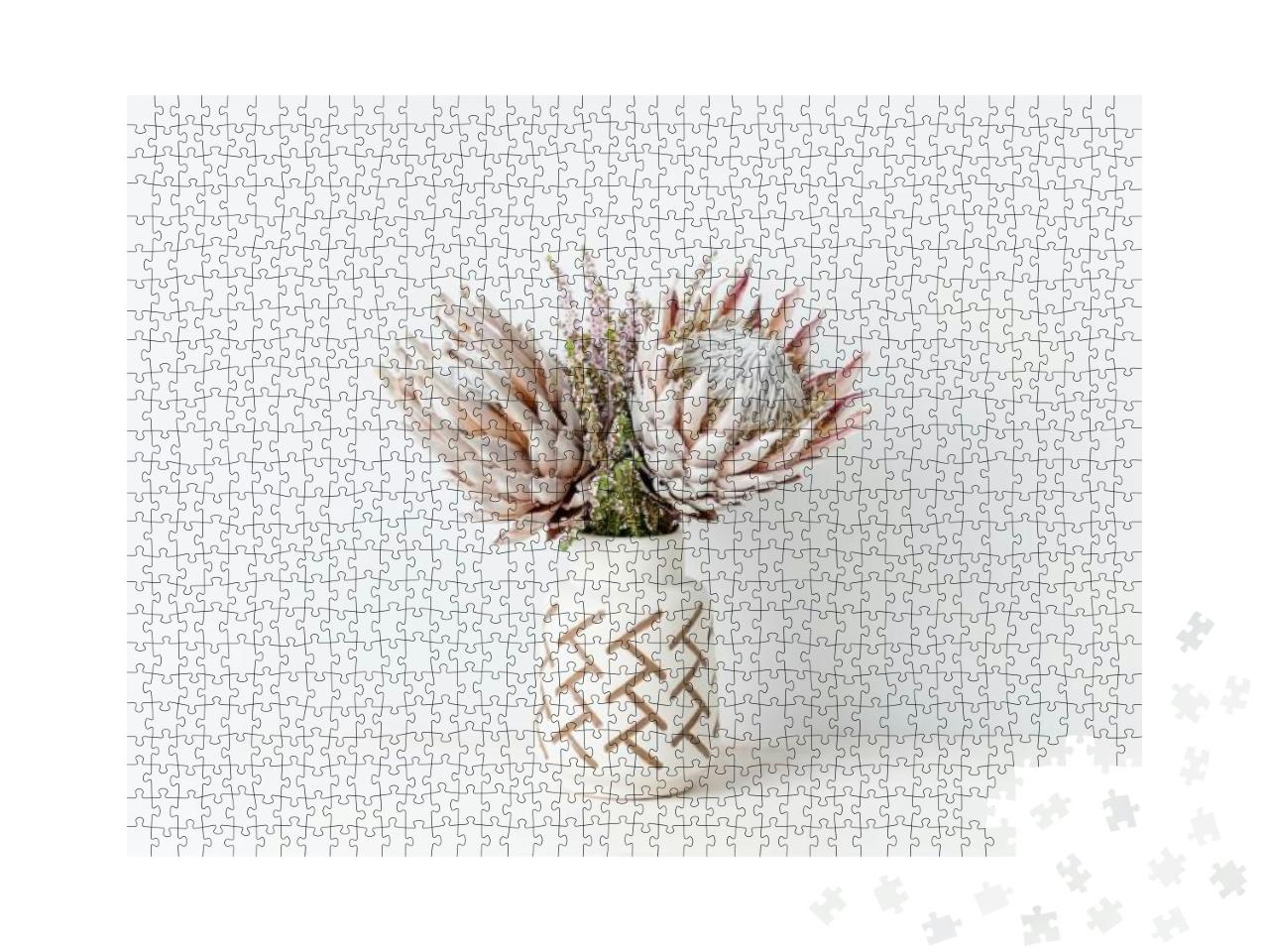 Puzzle 1000 Teile „Getrocknete, rosa King Proteas“