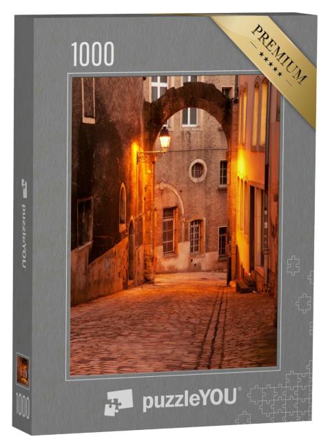 Puzzle 1000 Teile „Historische Kopfsteinpflasterstraße in Ville Haute, Luxemburg-Stadt“