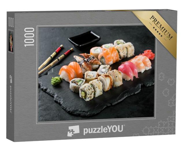 Puzzle 1000 Teile „Sushi-Rollen-Set auf schwarzem Stein “