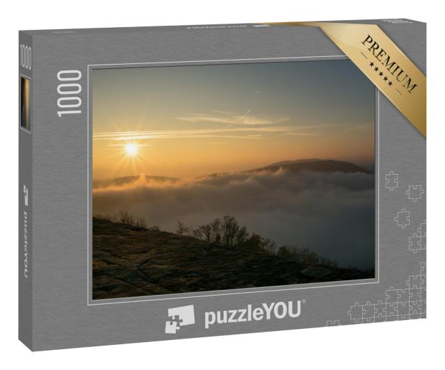 Puzzle 1000 Teile „Inversionswetterlage am Edersee mit Sonnenaufgang“
